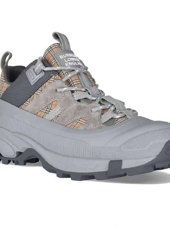 Burberry Men’s BURBERRY
ARTHUR SNEAKERS
STYLE: M STORY
ITEM NUMBER: 80438641003 - Picture 7 of 8